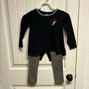 COPY - Old Navy Sweatshirt Size 5/XS and TCP Leggings Size 5/6.  Both EUC